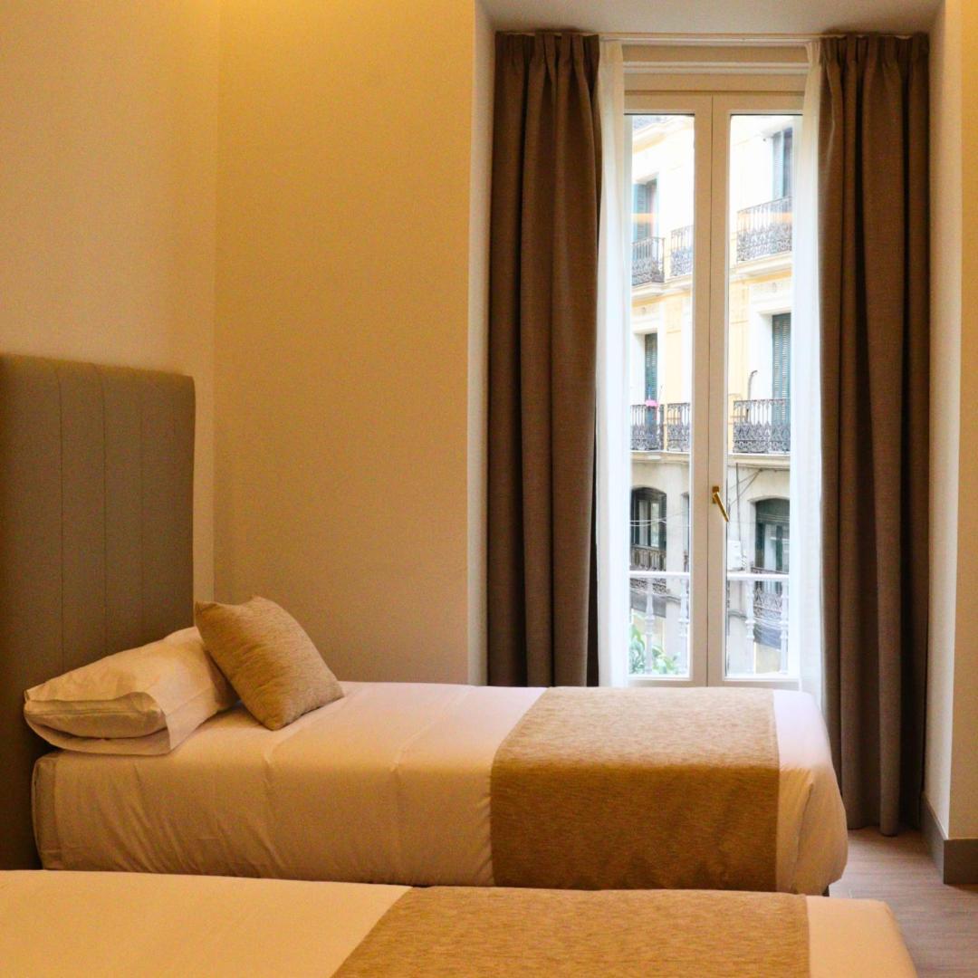 Hostal La Rua-Montera Мадрид Экстерьер фото